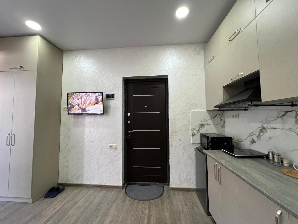 Aparthotel Sun And Moon Batumi Exterior foto