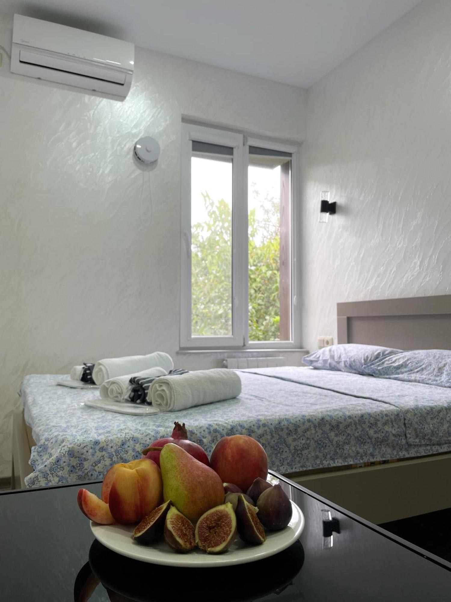 Aparthotel Sun And Moon Batumi Exterior foto